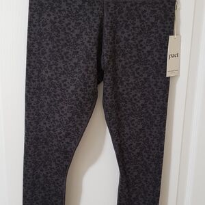 Pact Women's Winter Wildflower Black PureFit Legging S